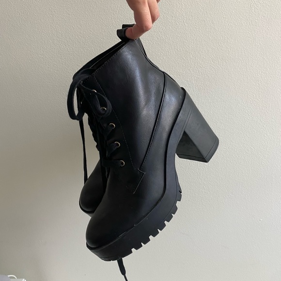 Forever 21 black platform Boots ! - Picture 7 of 11